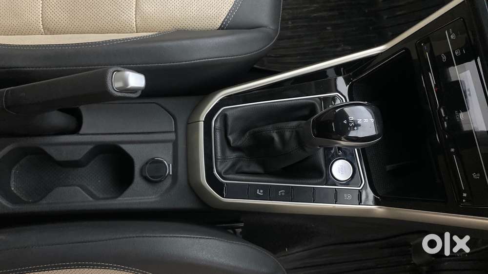 Volkswagen Virtus 1.0 Topline Tsi At, 2022, Petrol