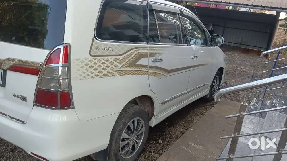 Toyota Innova 2015 Diesel Well Maintained