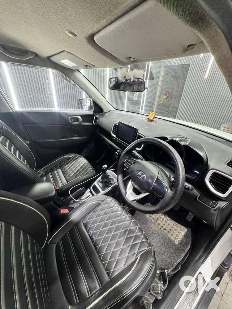 Hyundai Venue 2022 Petrol Well Maintained