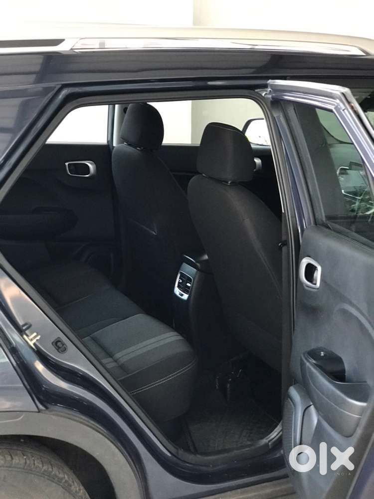 Hyundai Venue 2021 Petrol Well Maintained