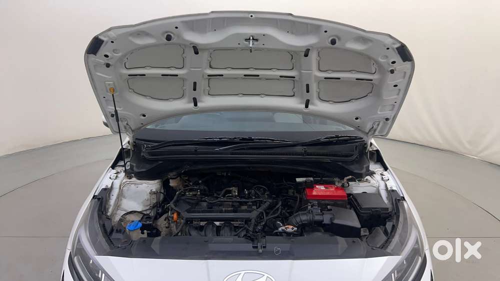 Hyundai New I20 1.2 Asta (o) Ivt, 2023, Petrol