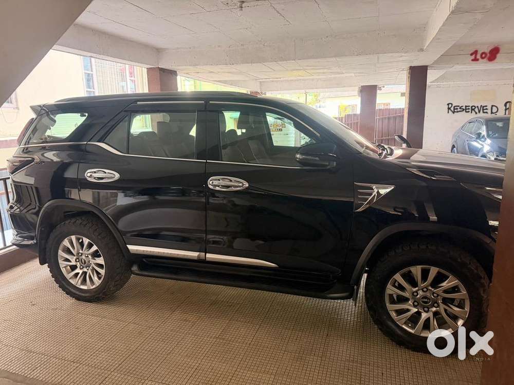 Toyota Fortuner 2023 Diesel 28000 Km Driven