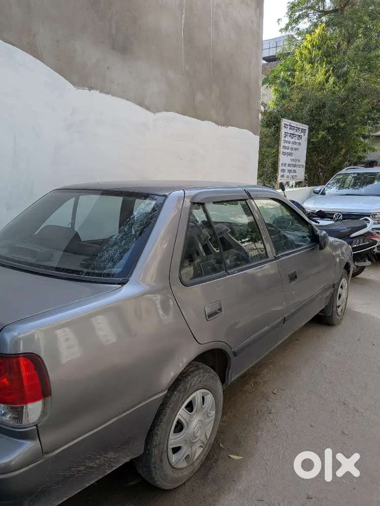 Maruti Suzuki Esteem 2004