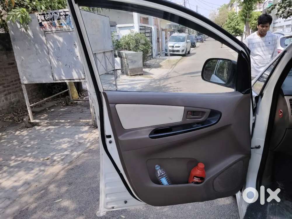 Toyota Innova 2015 Diesel Well Maintained