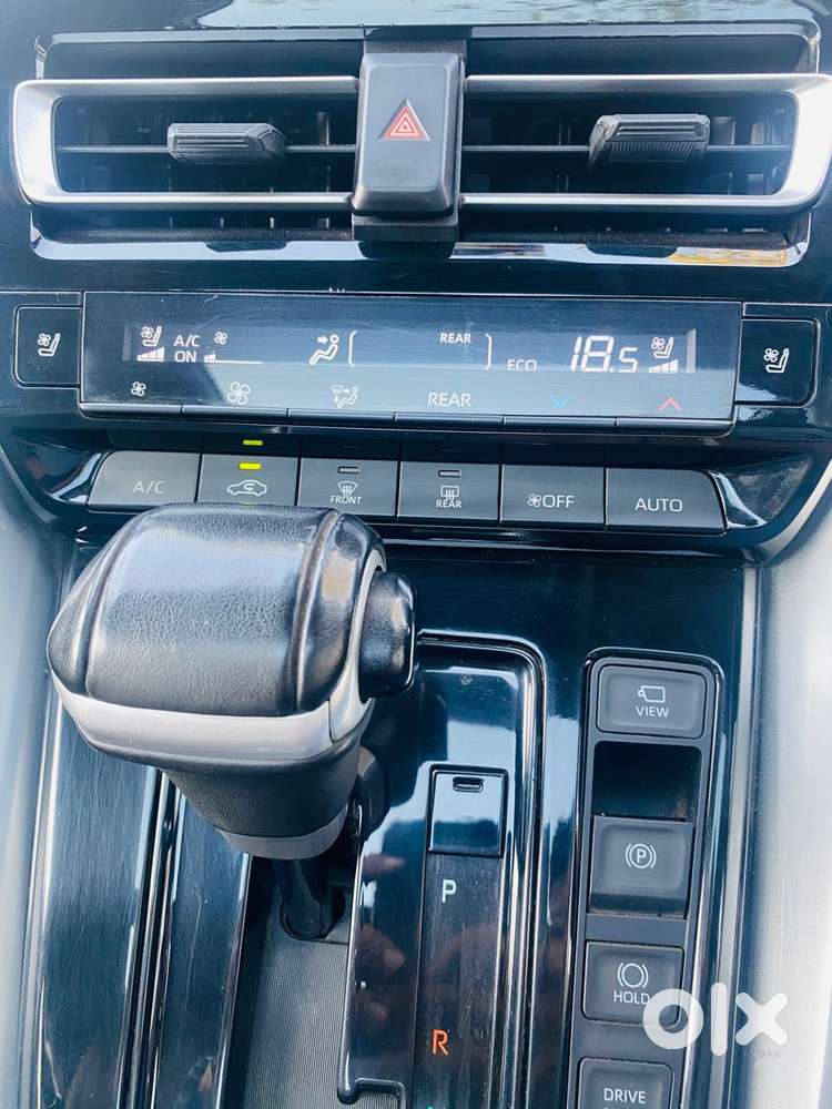 Toyota Innova Hycross 2.0 Zx (o) Hybrid 7 Str, 2024, Petrol