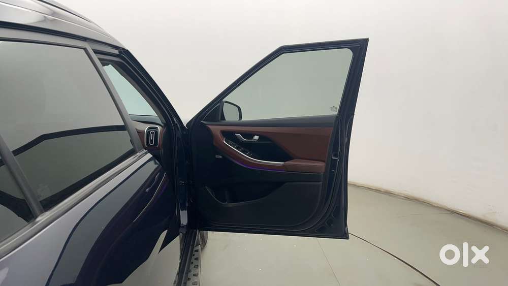 Hyundai Alcazar Signature (o) 6 Str 1.5 Petrol Dct, 2023, Petrol