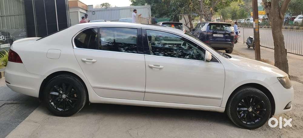 Skoda Superb Elegance Tdi 2.0 At, 2015, Diesel