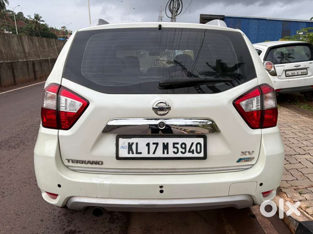Nissan Diesel Car 2015