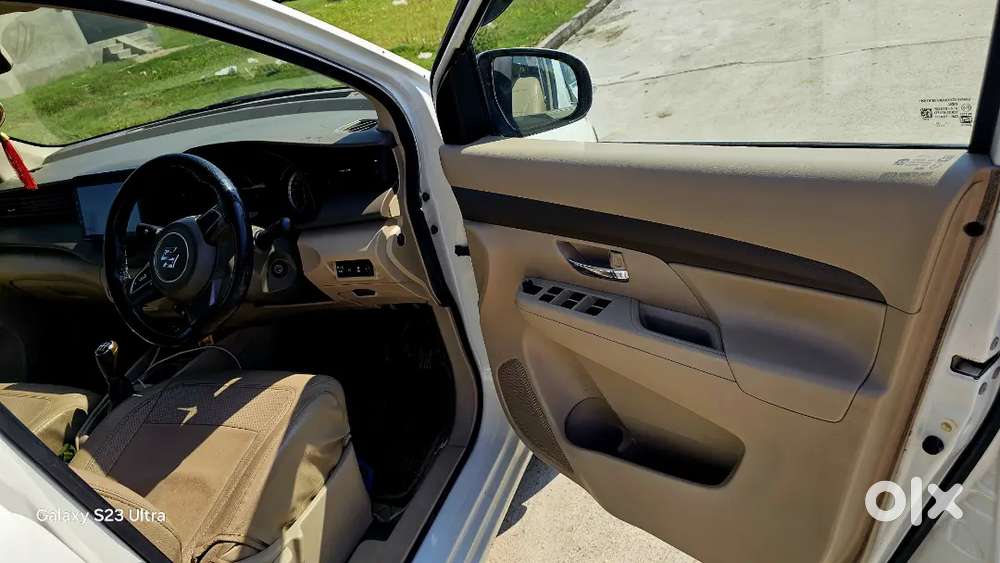 Maruti Suzuki Ertiga Vxi 2025