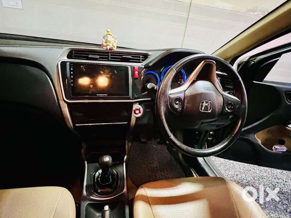 Honda City Vx Petrol 2016 Model With Sunroof