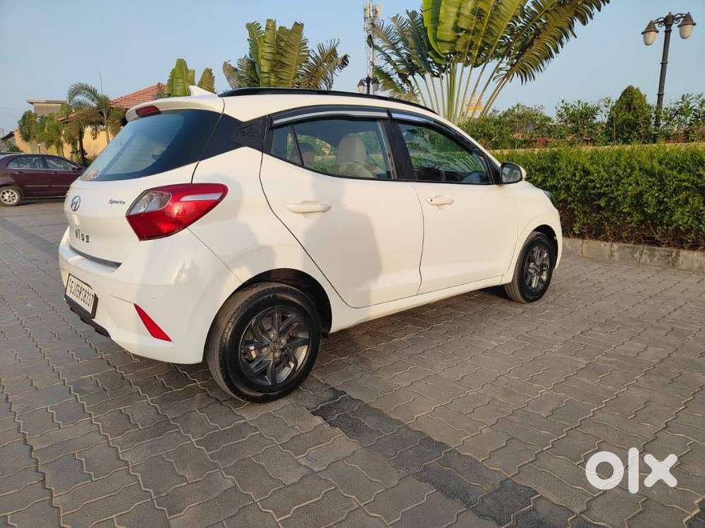 Hyundai Grand I10 Nios Sportz Dual Tone, 2022, Cng & Hybrids