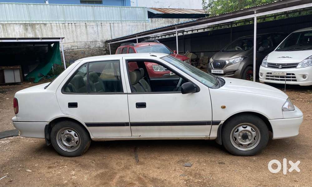 Maruti Suzuki Esteem Ax - Bsii, 1999, Lpg