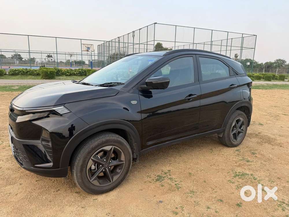 Tata Nexon Creative Plus S 1.2 Revotron Petrol 6 Amt Dt, 2025, Petro..