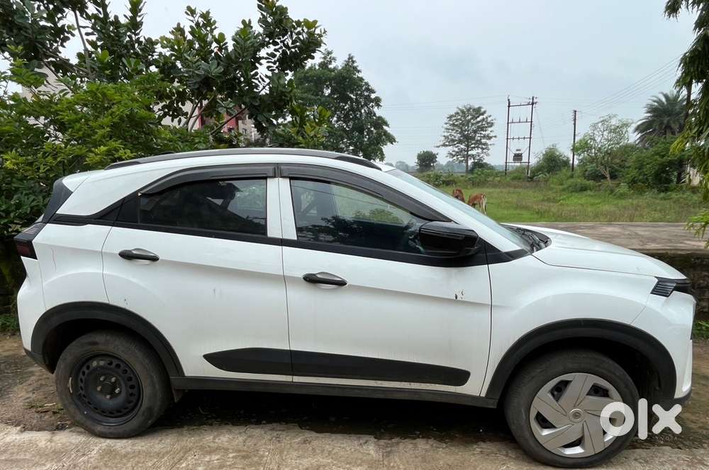 Tata Nexon 2024 Petrol Newly Well Maintained