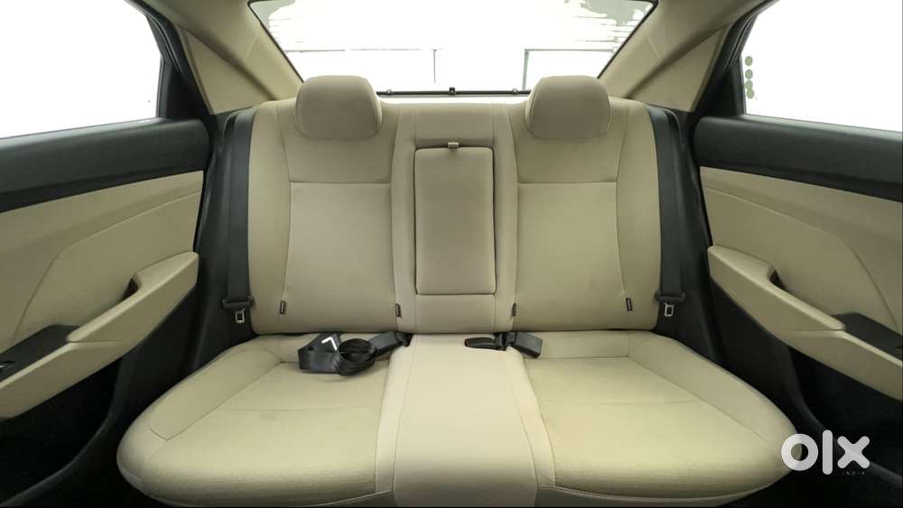 Hyundai Verna 1.5 Sx Vtvt Ivt, 2022, Petrol