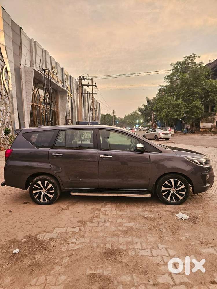 Toyota Innova Crysta [2020-ongoing] 2.4 Zx At 7 Str, 2022, Diesel