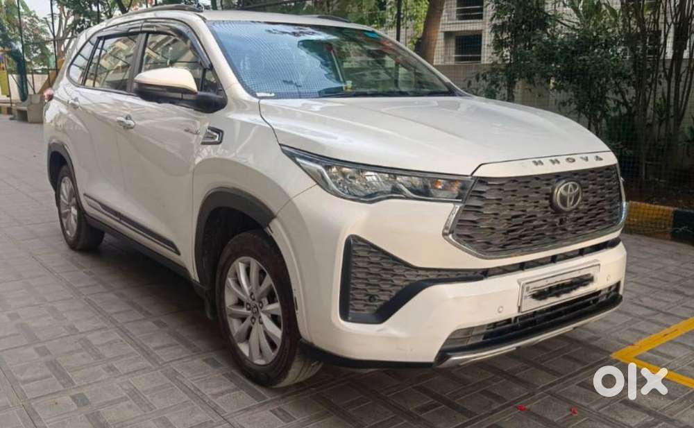 Toyota Innova Hycross 2.0 Vx Hybrid 7 Str, 2023, Petrol