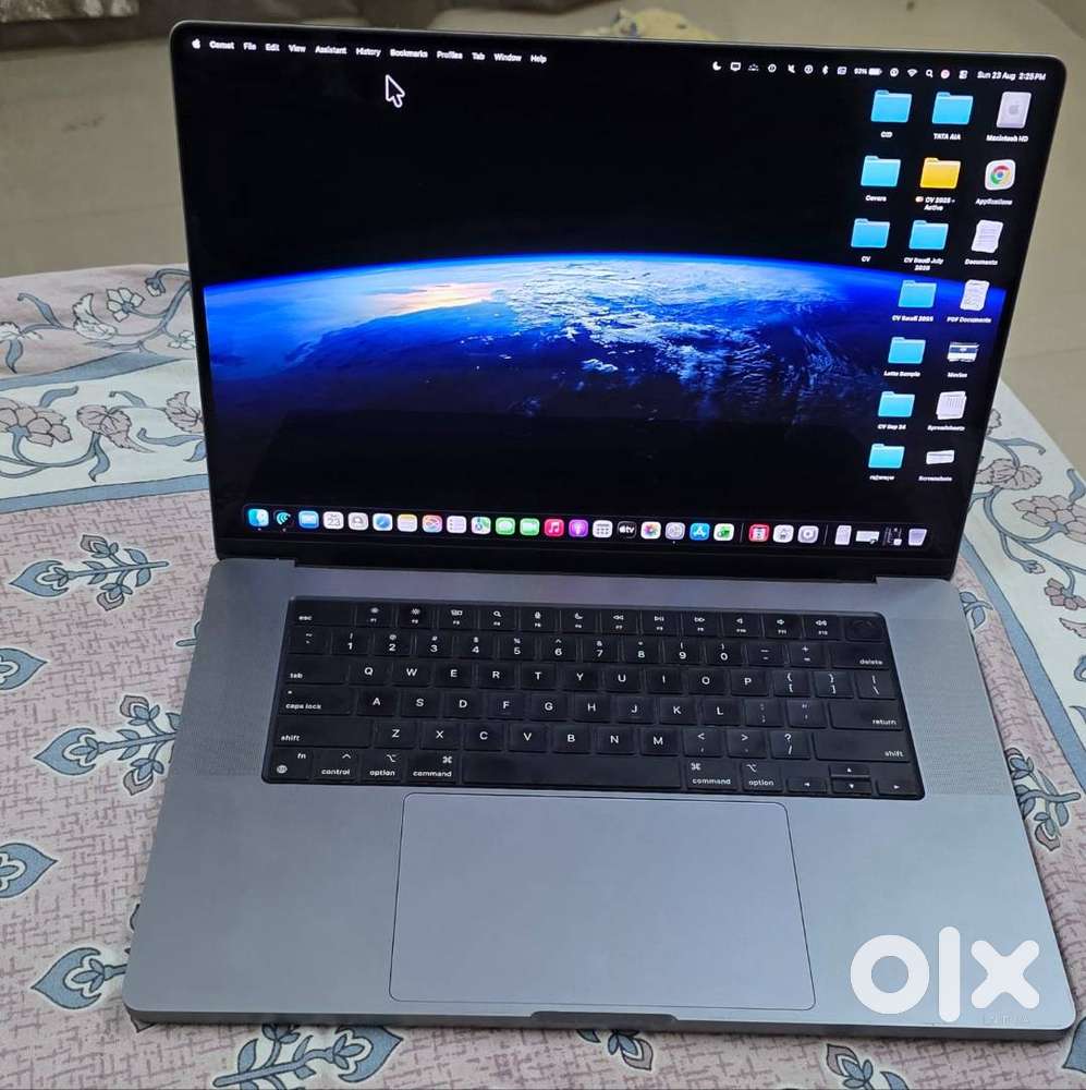 MacBook Pro M1 16.1 Inch Retina Display for Sale
