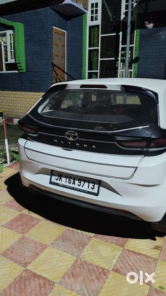 Tata Altroz Xm