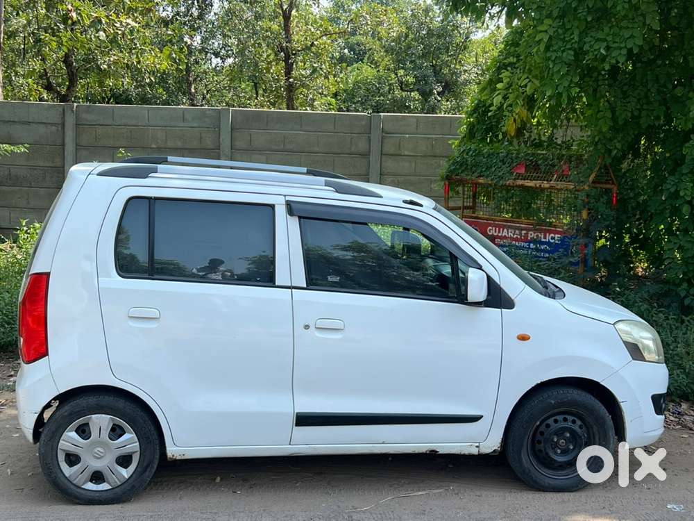 Maruti Suzuki Wagon R Vxi 2016 | 1st Owner | Petrol + Cng
