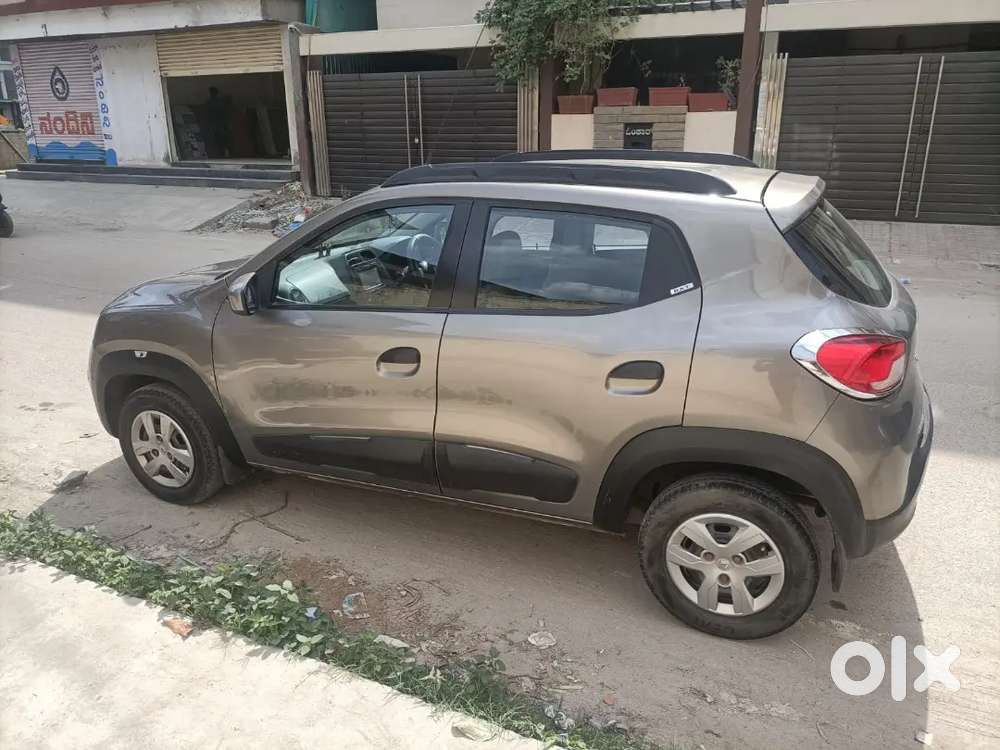 Kwid Automatic 2016 Model
