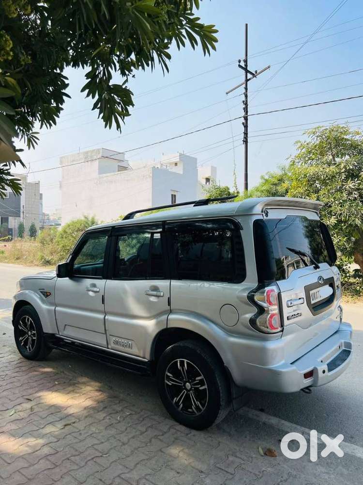 Mahindra Scorpio S10, 2017, Diesel
