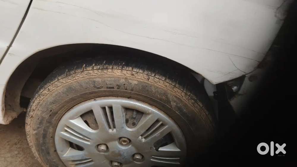 न्यू टायर न्यू बीमा सीएनजी चालू एसी चालू म्यूजिक चालू न्यू बैट्री