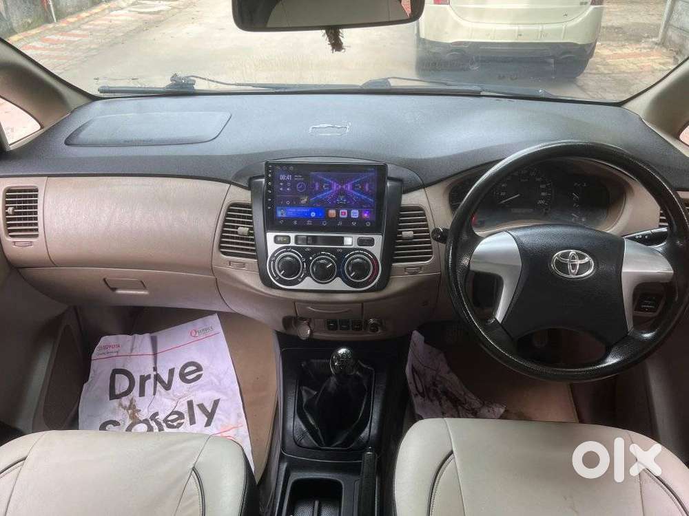 Toyota Innova 2.5 G (diesel) 8 Seater, 2015, Diesel