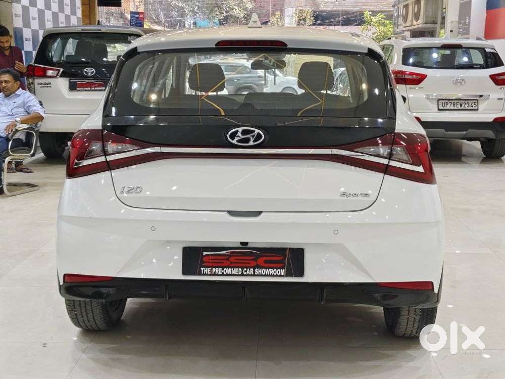 Hyundai I20 Sportz 1.2 Ivt, 2023, Petrol