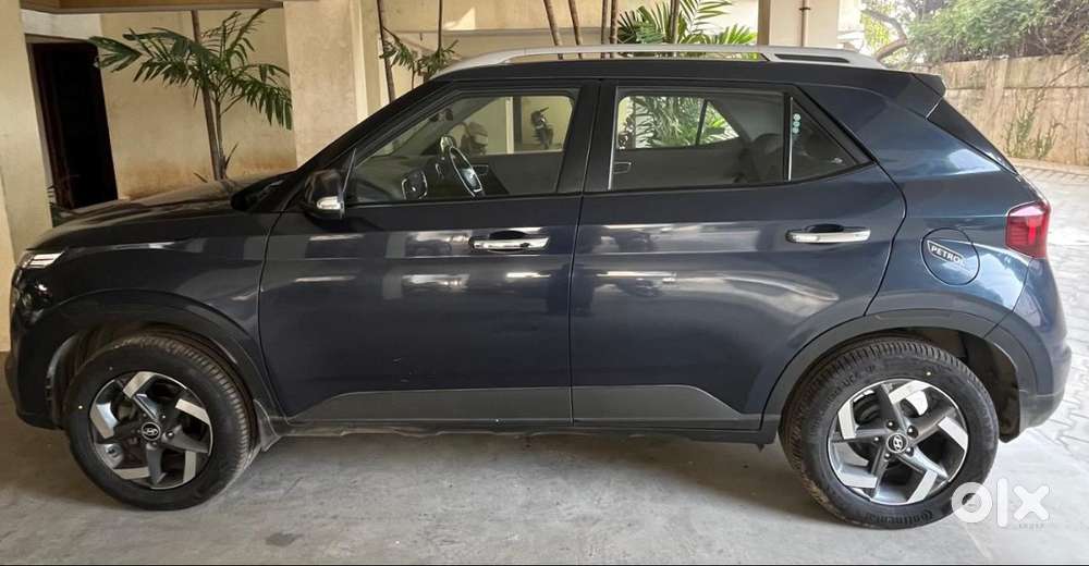 Hyundai Venue Turbo Gdi Sx (o)  (top Model)