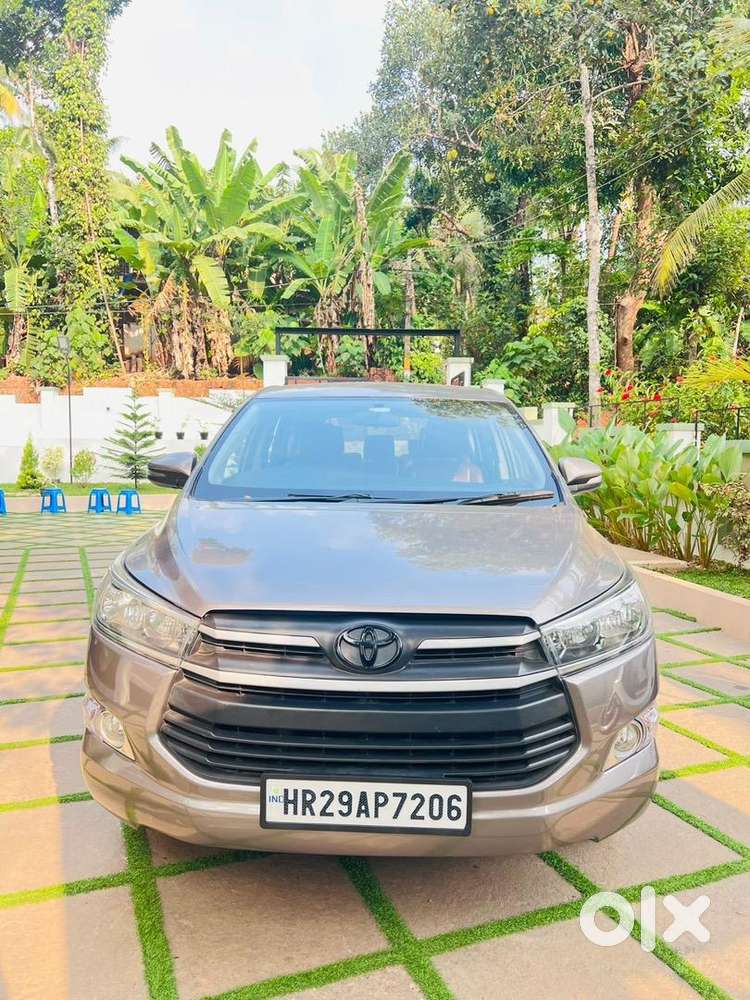 Toyota Innova Crysta 2017 Diesel Well Maintained