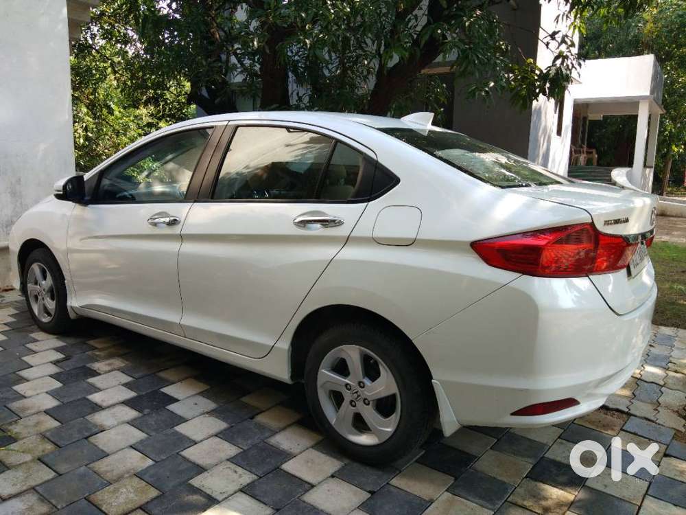 Honda City V-model Diesel 2015-dec