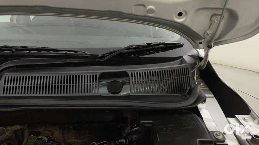 Renault Triber Rxz, 2023, Petrol