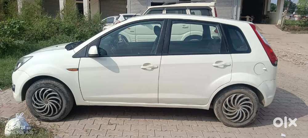 Ford Figo Petrol Manual 2011