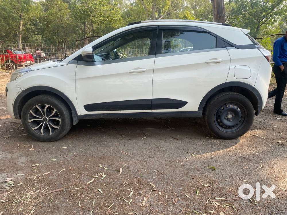 Tata Nexon 1.5 Revotorq Xt, 2018, Diesel