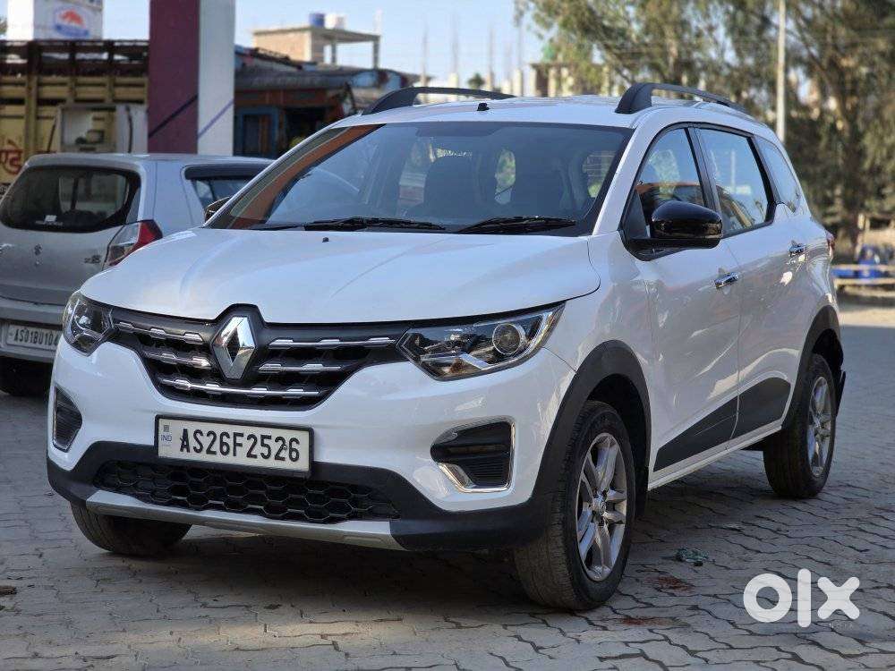 Renault Triber Rxz, 2023, Petrol