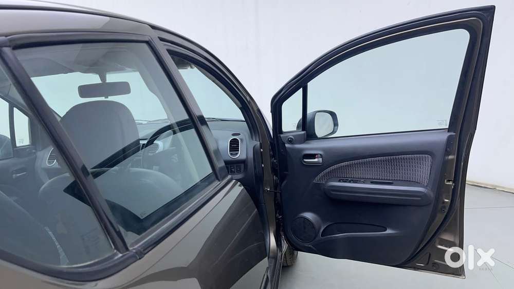 Maruti Suzuki Ritz Vxi, 2014, Petrol