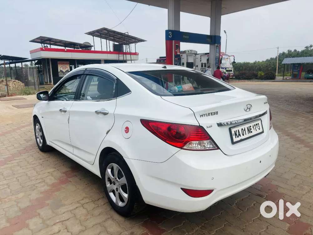 Hyundai Verna Fluidic Petrol Manual 2012