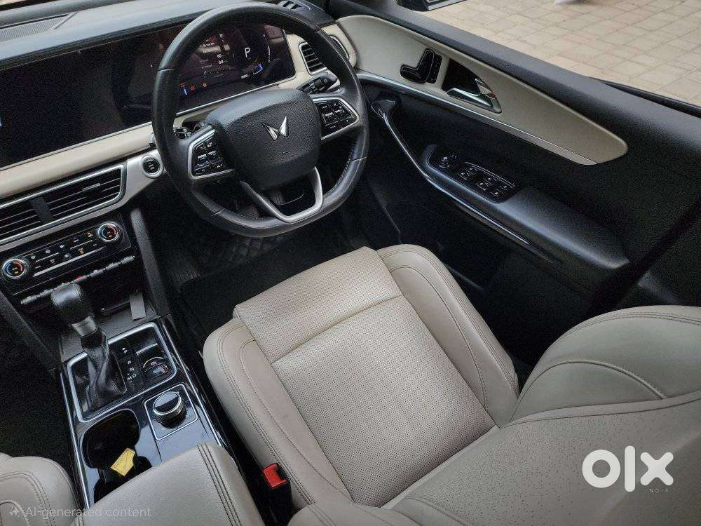 Mahindra Xuv700 2.2 Ax 7 Diesel At Str, 2023, Diesel
