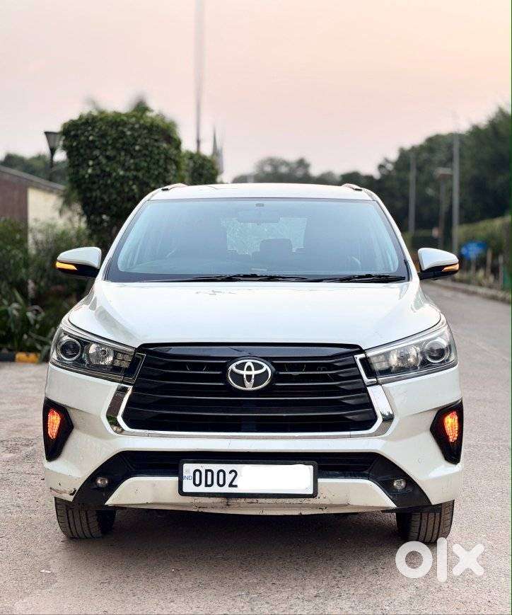 Toyota Innova Crysta 2.4 V, 2017, Diesel
