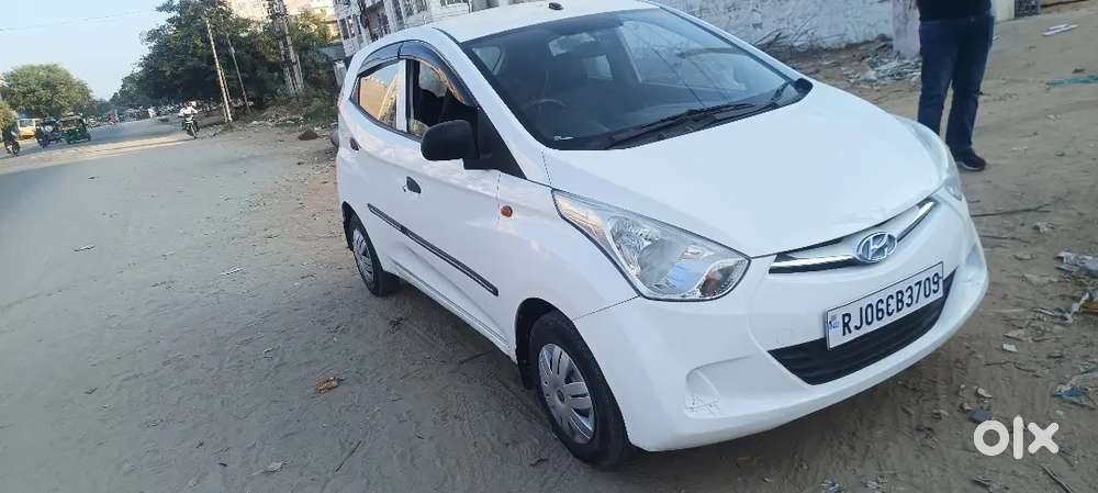 Hyundai Eon December 2011 Petrol Well Maintained