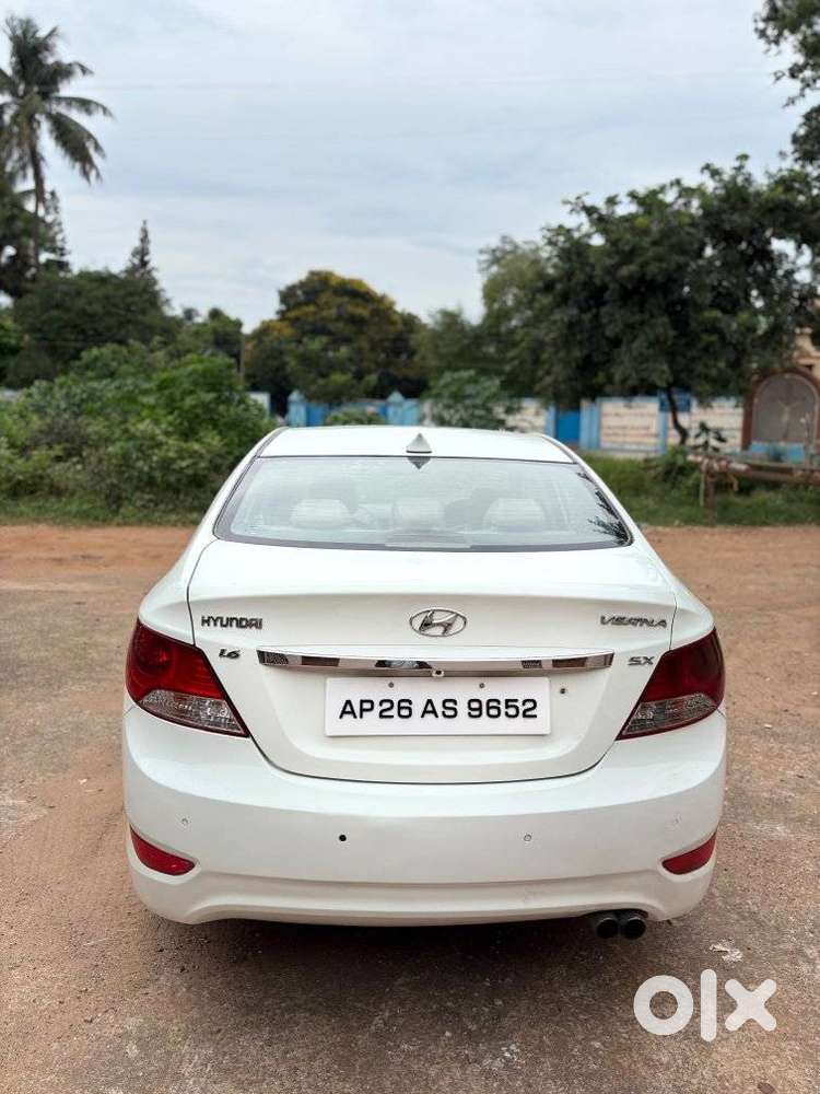 Hyundai Verna Crdi Vgt Sx 1.5, 2013, Diesel