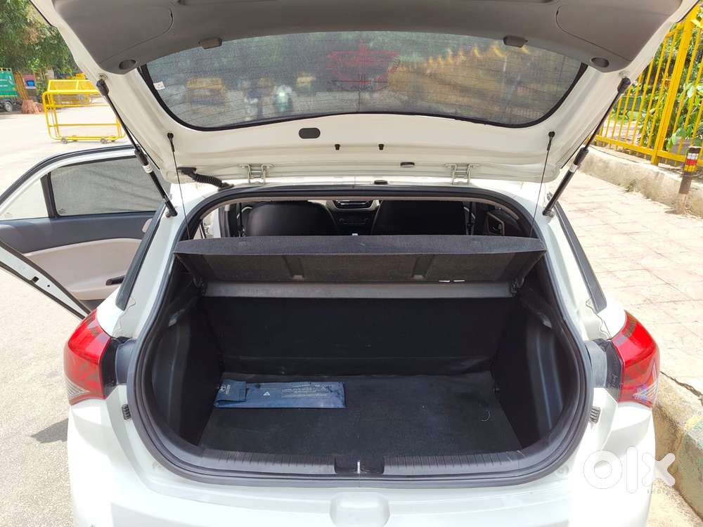 Hyundai Elite I20 Sportz (o) 1.2, 2015, Petrol