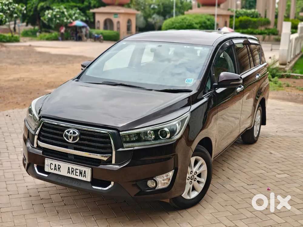 Toyota Innova Crysta 2.4 V Manual 2017