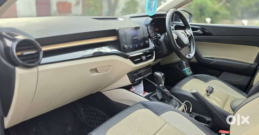 Skoda Slavia 1.5 Tsi Style At, 2023, Petrol