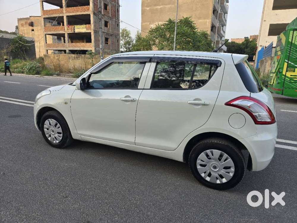 Maruti Suzuki Swift Lxi, 2012, Petrol