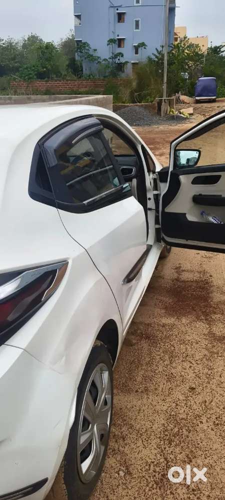 Tata Altroz 2024 Petrol Good Condition