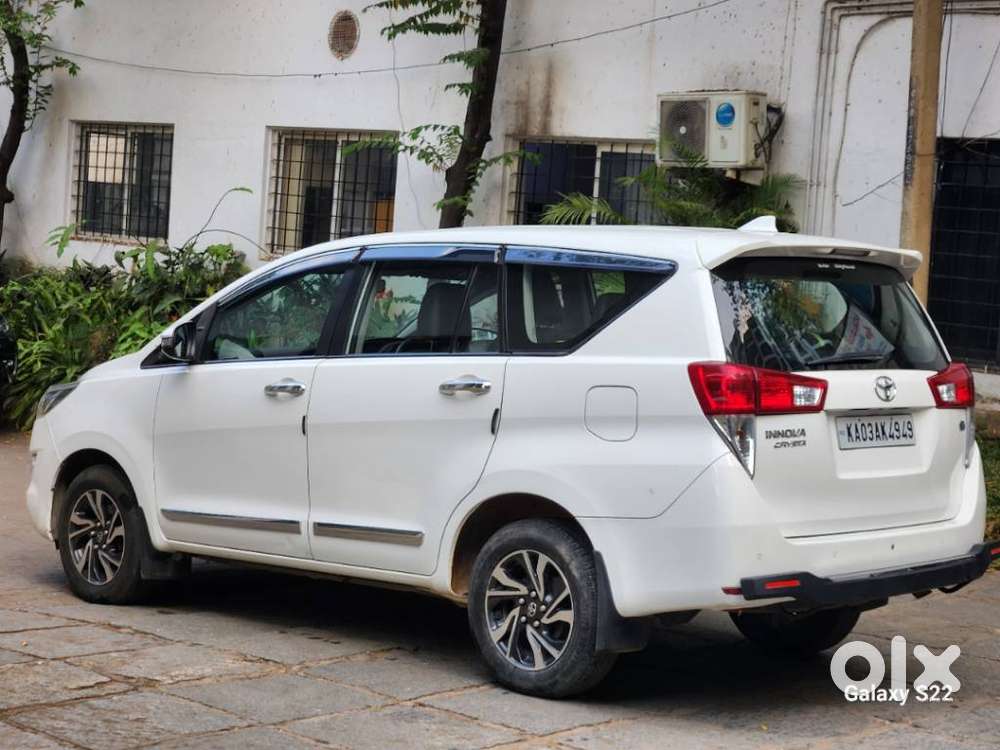 Toyota Innova Crysta 2.4 G Mt, 2022, Diesel