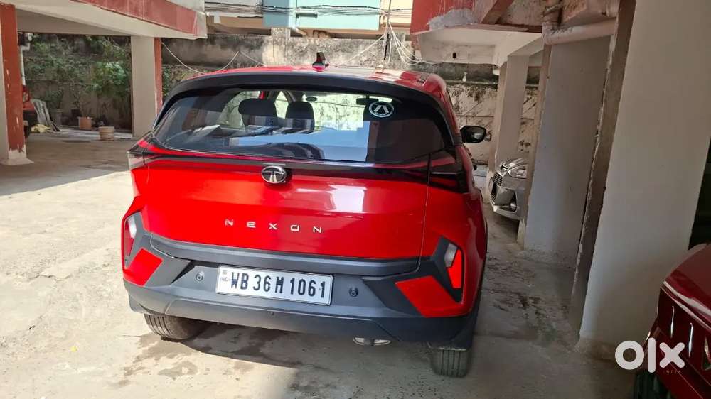 Tata Nexon Smart 2024