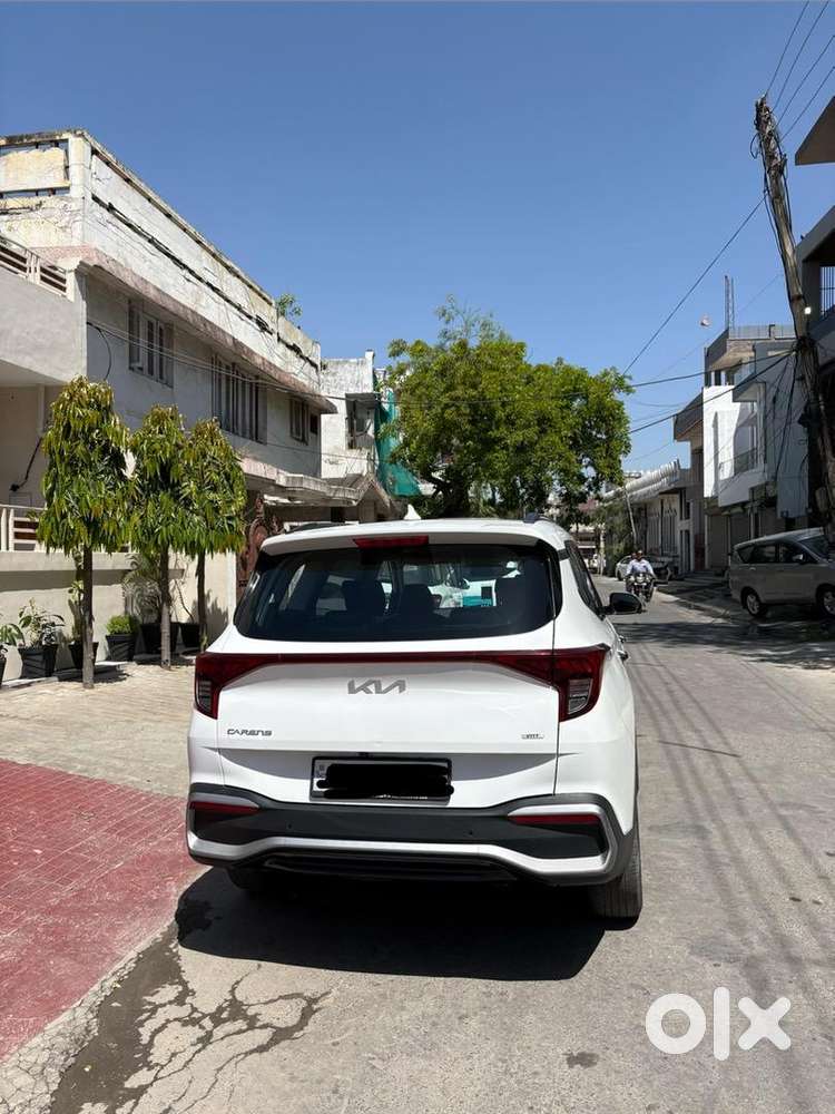 Kia Carens 2023 Diesel Well Maintained